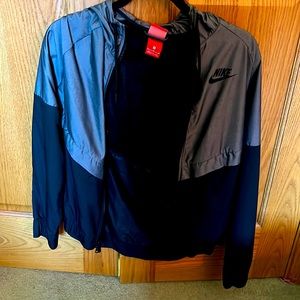 womens nike windbreaker